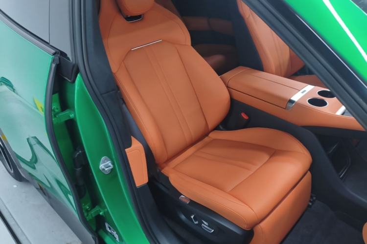 Used Xiaomi Auto YU7 2025 Ultra-Long Range High-Performance All-Wheel-Drive Max Edition