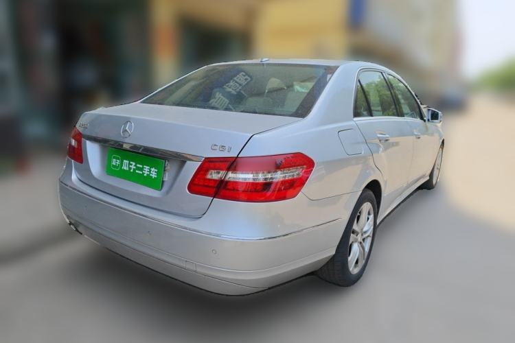 Used Mercedes-Benz E-Class 2010 E 260 CGI Fashion Model Rear Right 45 Deg