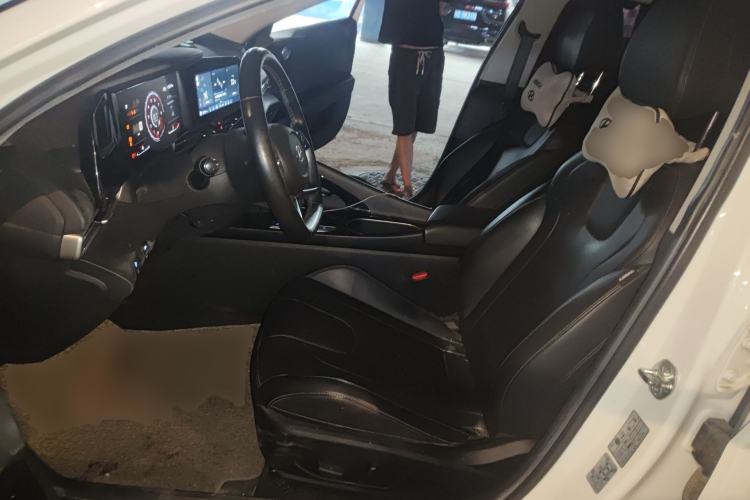 Used Hyundai Elantra 2021 1.5L CVT LUX Prestige Edition