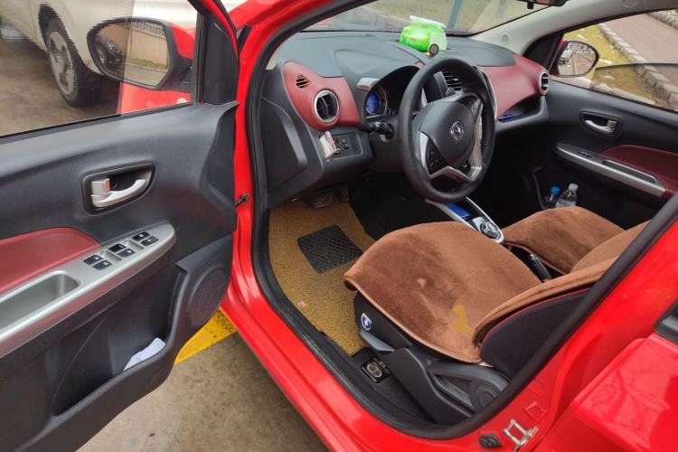 Used CHANGAN Benni 2014 1.4L IMT Luxury Model with Sunroof
