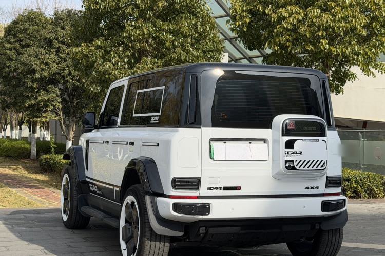 Used iCAR V23 2025 501 Four-Wheel Drive Intelligent Driving Version
