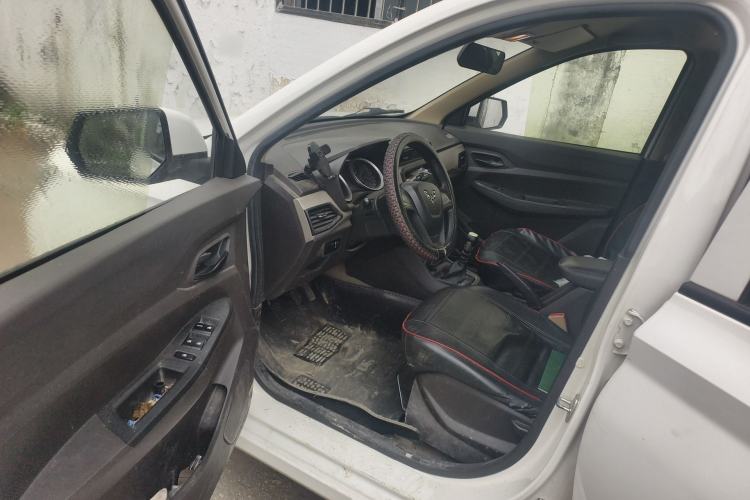 Used Wuling Hongguang 2019 1.5L S Standard Version China VI LAR
