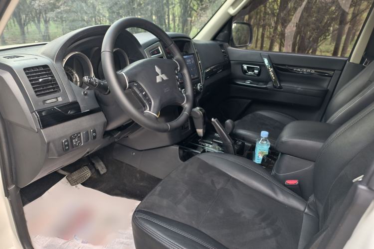 Used Mitsubishi Pajero 2019 3.0L Automatic Comfort Edition
