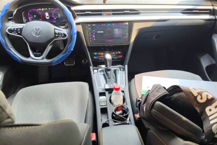 Used Volkswagen FAW-Volkswagen CC 2024 380TSI Striking Edition Center Console
