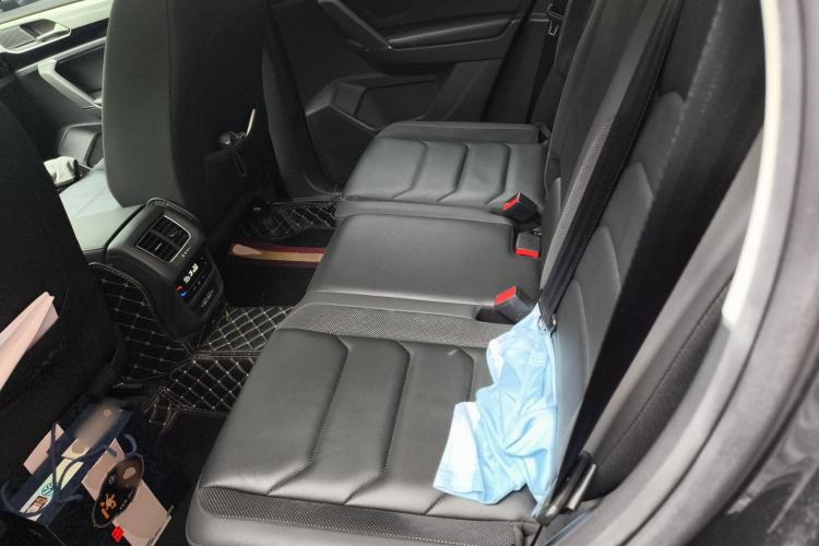 Used Volkswagen Tayron 2020 330TSI Two-Wheel Drive Luxury Smart Connectivity Version Left Rear Seat