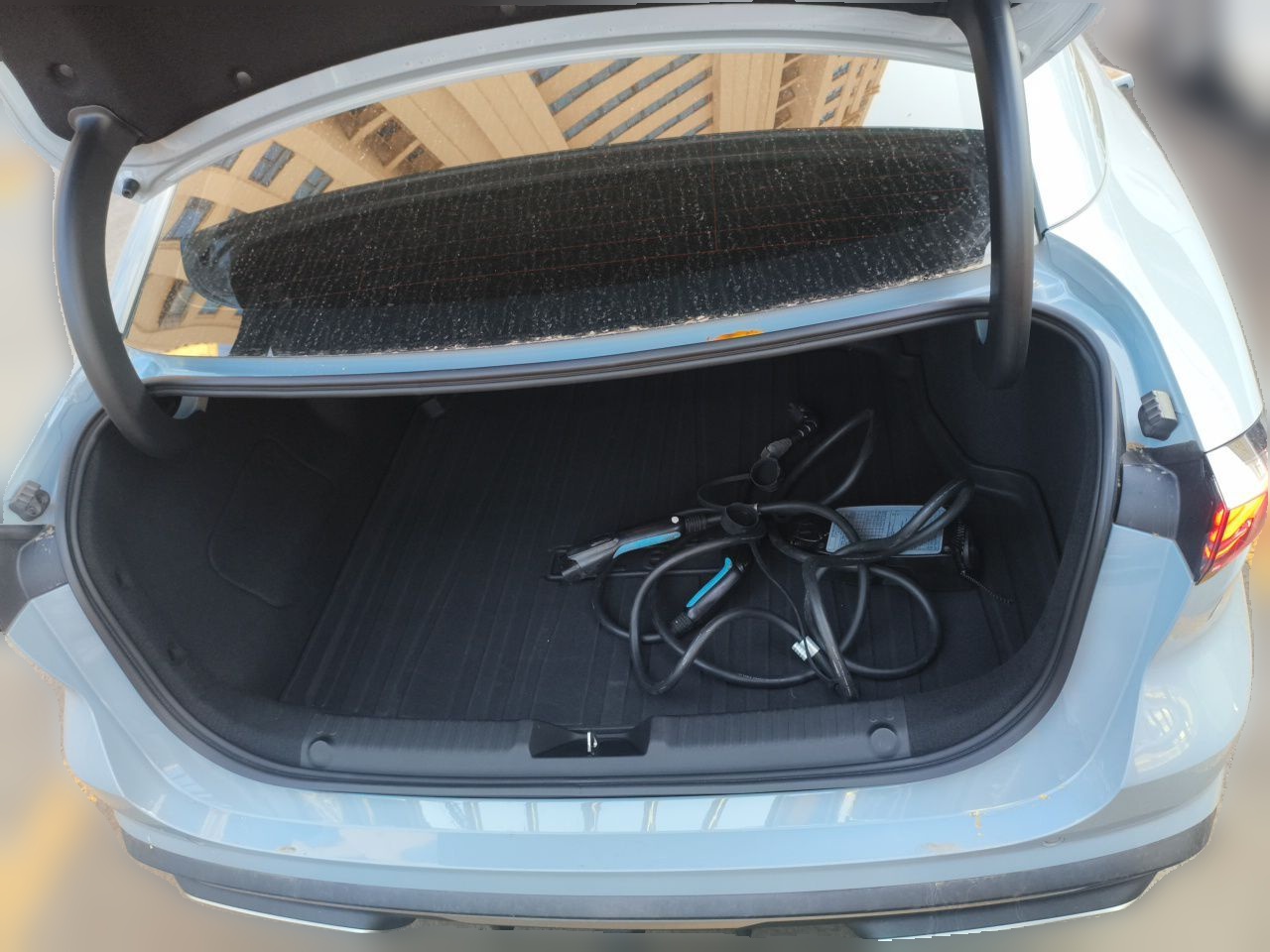 Geely Galaxy L6 2024 60km PLUS Dragon Edition — снимка 16