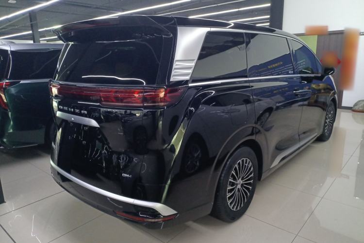 Used Denza D9 2024 DM-i 1050 Luxury Model