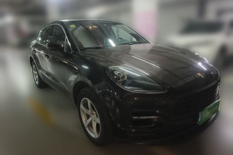 Used Porsche Macan 2018 Macan 2.0T Front Right 45 Deg