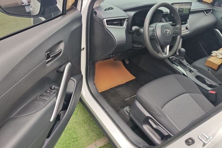 Used Toyota FRONTLANDER 2023 2.0L CVT Leading Edition
