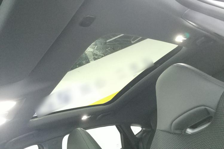 Used Changan UNI-V iDD 2024 Blue Whale Smart Electric iDD 136km Luxury Model