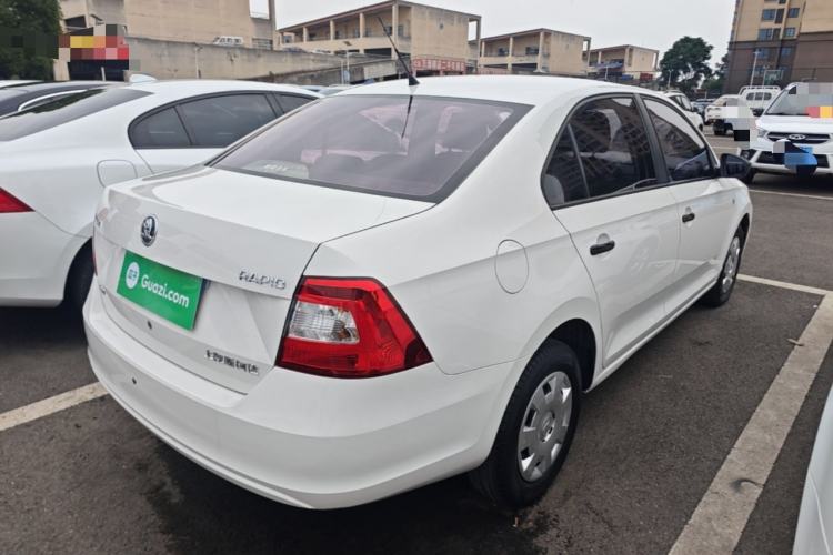 Used Skoda Rapid 2016 1.6L Manual Front-Wheel-Drive Version

