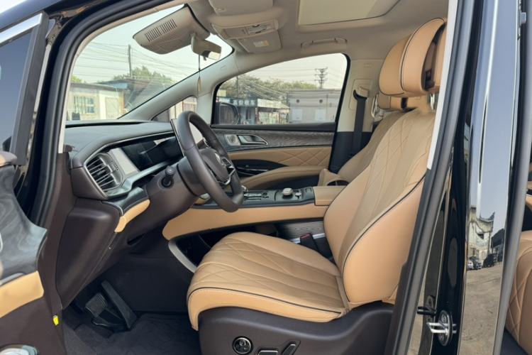 Used Denza D9 2024 DM-i 980 Four-Wheel Drive Prestige Model