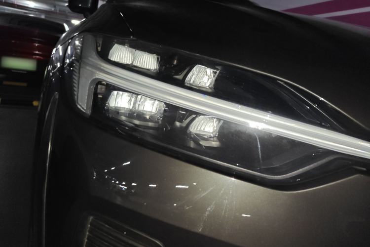 Used Volvo XC60 2022 B5 4x4 Smart Luxury Edition Right Front Headlight