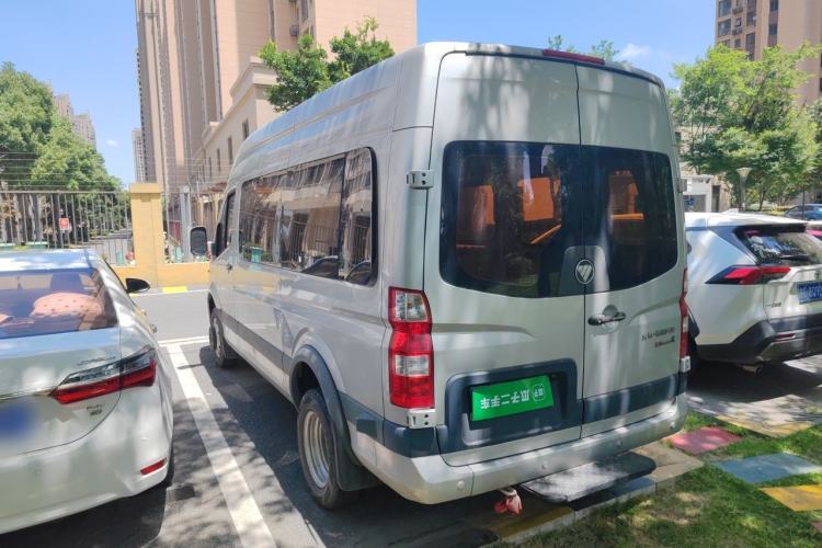 Used Foton Toano 2022 2.8T Manual Jixiang Multi-Function Long-Wheelbase Mid-Roof with Rear Dual Tires 7/9-Seater F2.8NS6B177L
