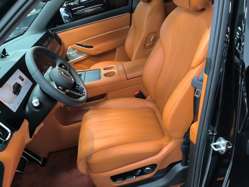 Used Hima AITO M8 2025 Extended-Range Max+ Version 53.4 kWh 6-Seater Edition — 14