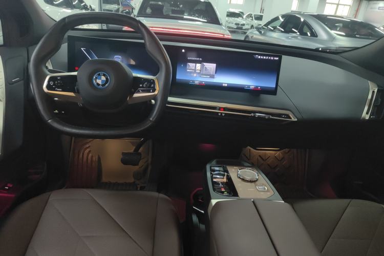 Used BMW iX 2022 xDrive40
