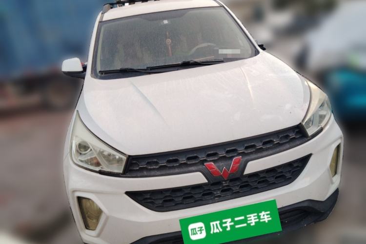 Used Wuling Hongguang S3 2018 1.5L Manual Standard Version China V Standard Front Right 45 Deg