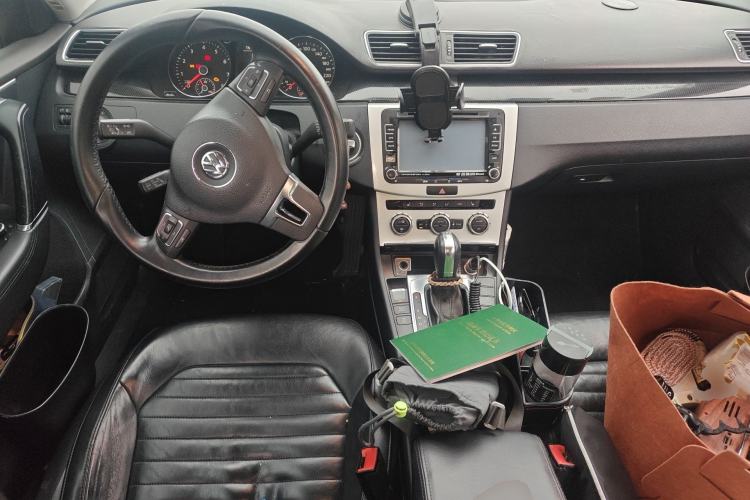 Used Volkswagen Magotan 2012 Revised 1.8TSI Luxury Version Center Console