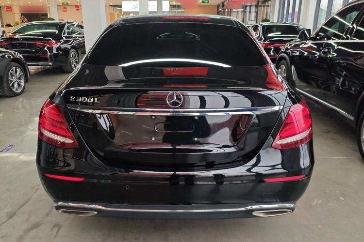Used Mercedes-Benz E-Class 2018 Facelift E 300 L Luxury Edition
