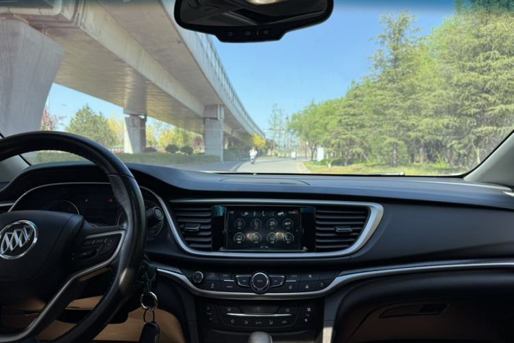 Used Buick GT 2019 18T Automatic Connected Elite Model China VI Standard Audio And AC Panel