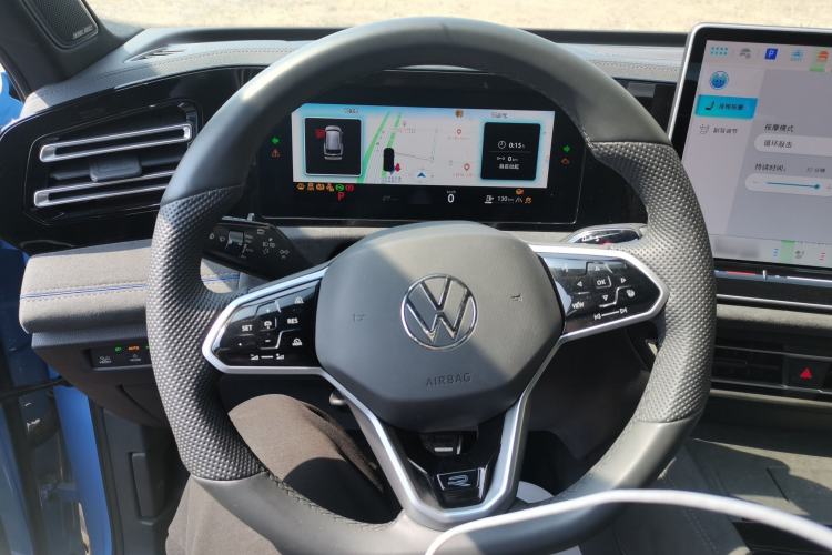 Used Volkswagen Tiguan L 2024 PRO 380TSI Four-Wheel Drive R-Line Prestige Edition Steering Wheel