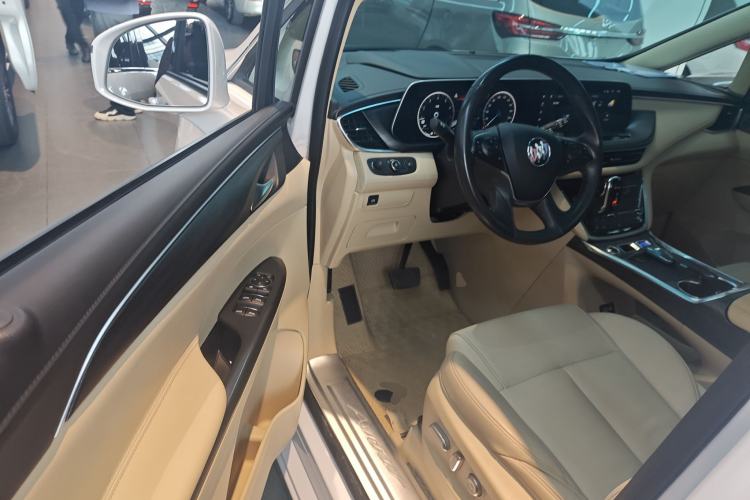 Used Buick GL8 2022 ES Landtrek 653T Luxury Edition
