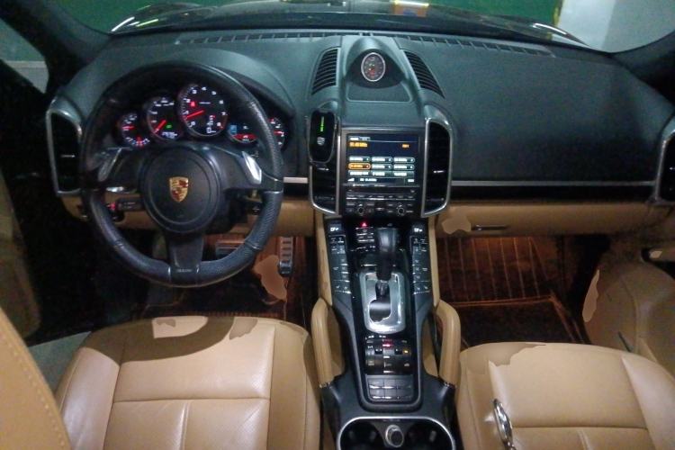 Used Porsche Cayenne 2014 Cayenne Platinum Edition 3.0T