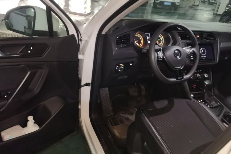 Used Volkswagen Tiguan L 2020 330TSI Automatic Two-Wheel Drive Luxury Edition China VI Standard