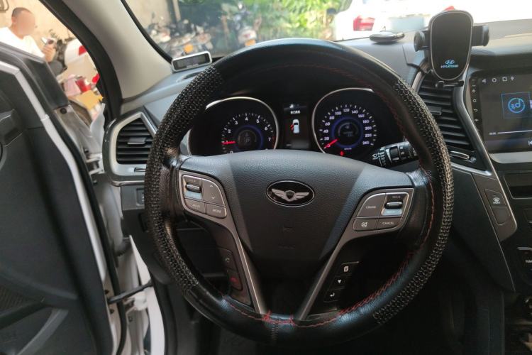 Used Hyundai Santa Fe 2015 2.0T Automatic All-Wheel Drive Smart Version 5 Seats
