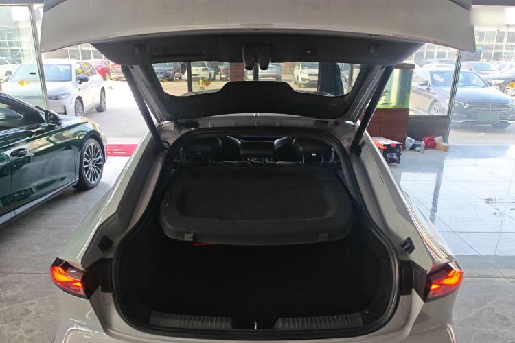 Used CHANGAN UNI-V 2022 1.5T Prestige Version
