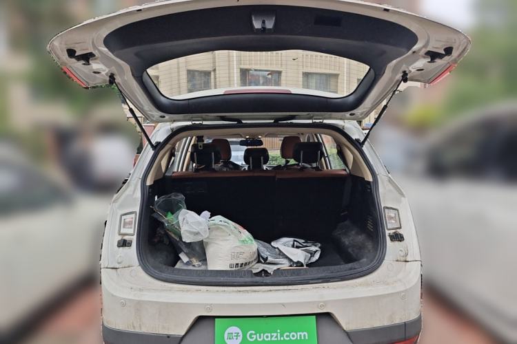 Used Baojun 560 2017 Rhythmic Edition 1.8L iAMT Prestige Model Trunk