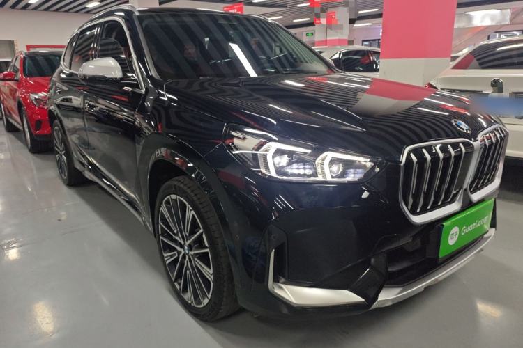 Used BMW X1 2023 xDrive25Li X Design Package Front Right 45 Deg