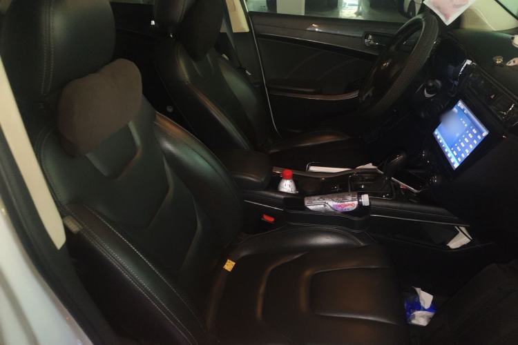 Used Dongfeng Fengon 580 2017 1.5T CVT Luxury Model Right Front Seat