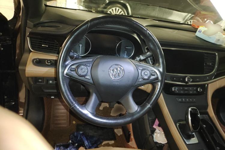 Used Buick LaCrosse 2018 28T Luxury Model Steering Wheel
