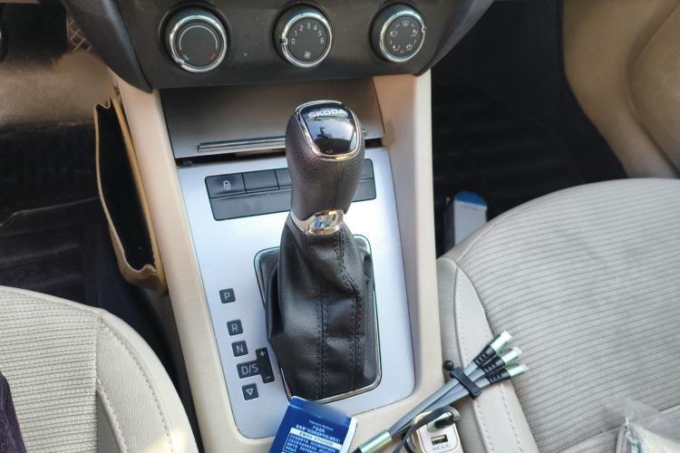 Used Skoda Octavia 2015 1.6L Automatic Yijie Edition
