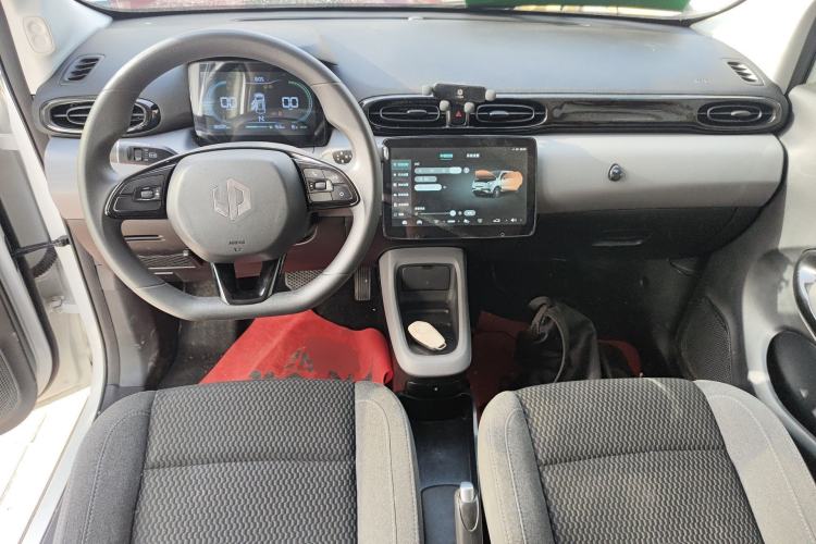 Used Leapmotor T03 2021 400 Lite Edition - Lithium-Ion Battery Center Console