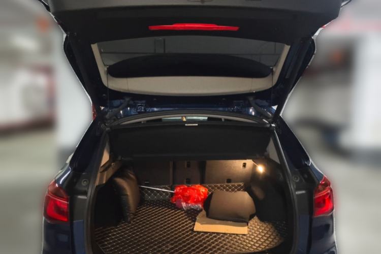 Used BMW X1 2019 sDrive20Li Leading Model Trunk