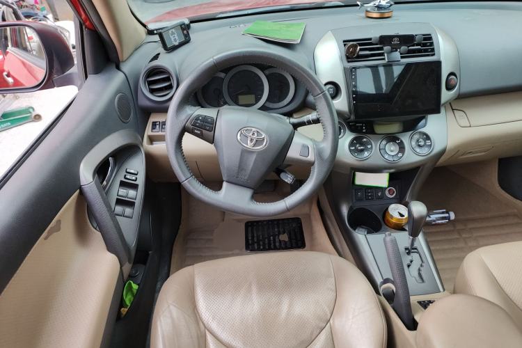 Used Toyota RAV4 2011 2.4L Automatic 4x4 Supreme Navigation Edition
