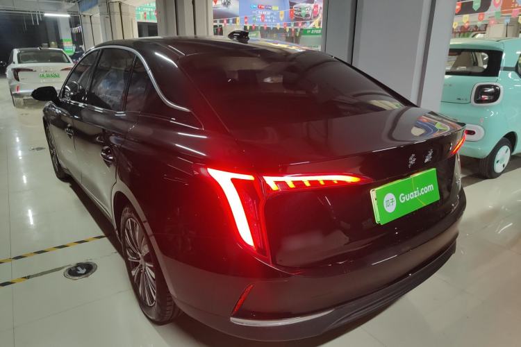 Used Hongqi E-QM5 2022 431 km Charge & Enjoy Edition
