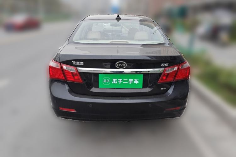 Used BYD G6 2013 2.0L Manual Luxury Version
