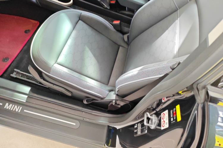 Used MINI Electric MINI COOPER 2025 456km COOPER E Classic Style
