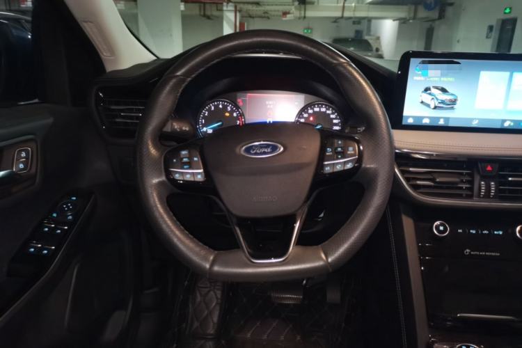 Used Ford Escape 2020 EcoBoost 245 Two-Wheel-Drive Titanium Edition Steering Wheel