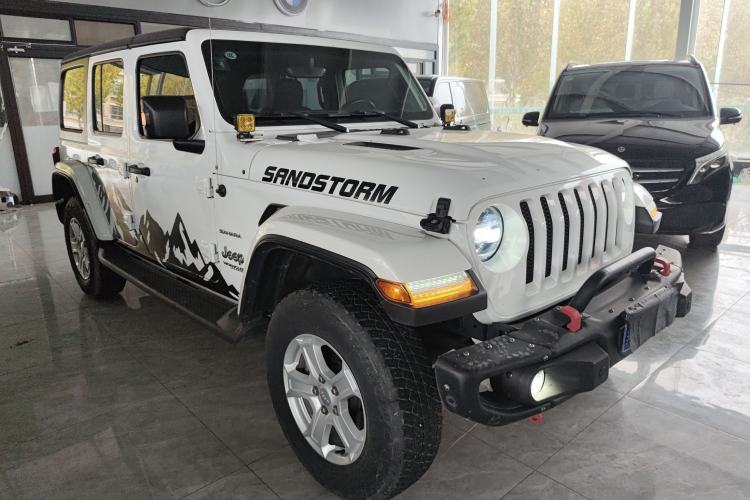 Used Jeep Wrangler 2019 2.0T Sahara Four-Door Version China VI Emission Standard