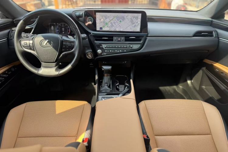 Used Lexus ES 2023 200 Excellence Edition
