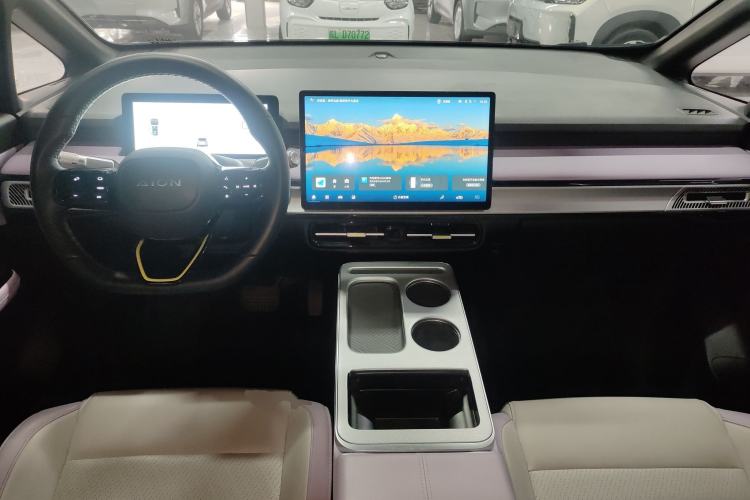 Used AION Y 2023 Younger Star Edition Center Console