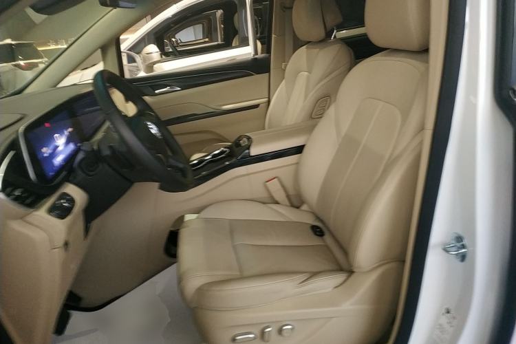 Used Buick GL8 2023 ES Lu Zun Deluxe Model
