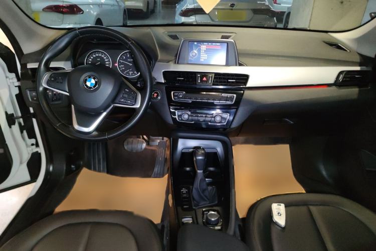 Used BMW X1 2016 sDrive18Li Fashion Model Interior 2