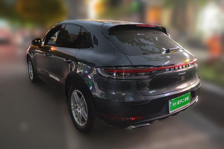 Used Porsche Macan 2018 Macan 2.0T Rear Left 45 Deg