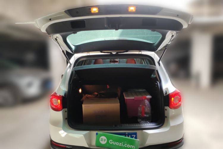 Used Volkswagen Tiguan 2009 2.0 TSI Comfort Edition Trunk