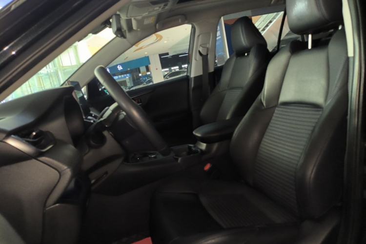 Used Toyota Wildlander 2021 2.0L CVT 4x4 Luxury Edition Left Front Seat